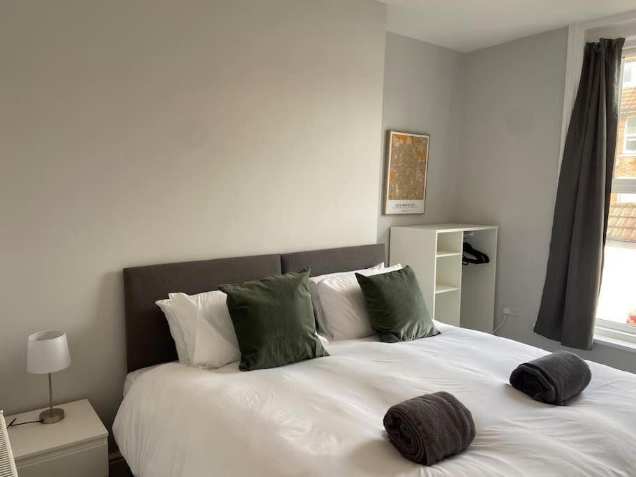 Central Southsea Boutique 2 Bedroom Flat بورتسماوث المظهر الخارجي الصورة