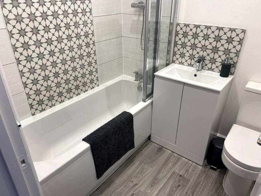 Central Southsea Boutique 2 Bedroom Flat بورتسماوث المظهر الخارجي الصورة