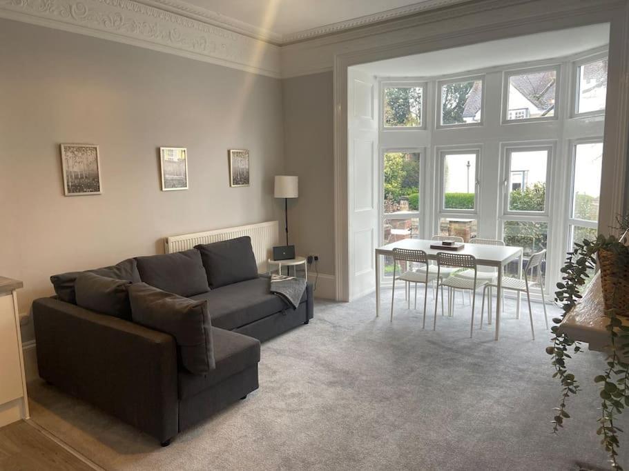 Central Southsea Boutique 2 Bedroom Flat بورتسماوث المظهر الخارجي الصورة